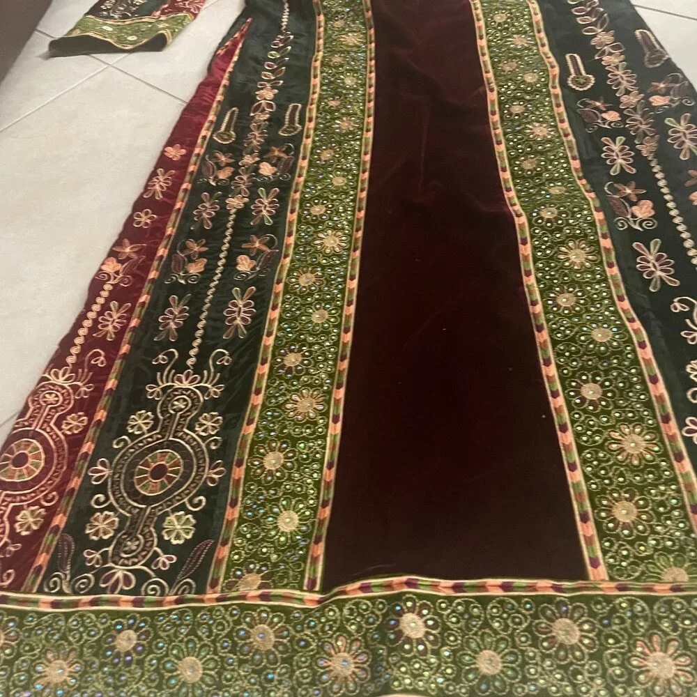 NWT Palestinian )Fire and Heaven) Janna and Naar Thobe Kaftan sz XL - Picture 1 of 7